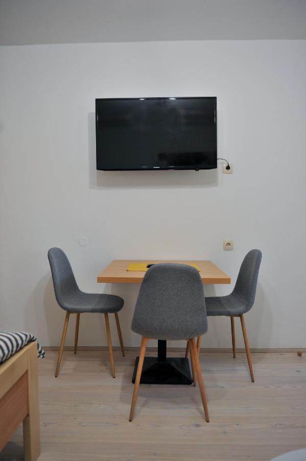 Studio Apartman Bandb Dakovo Exterior photo